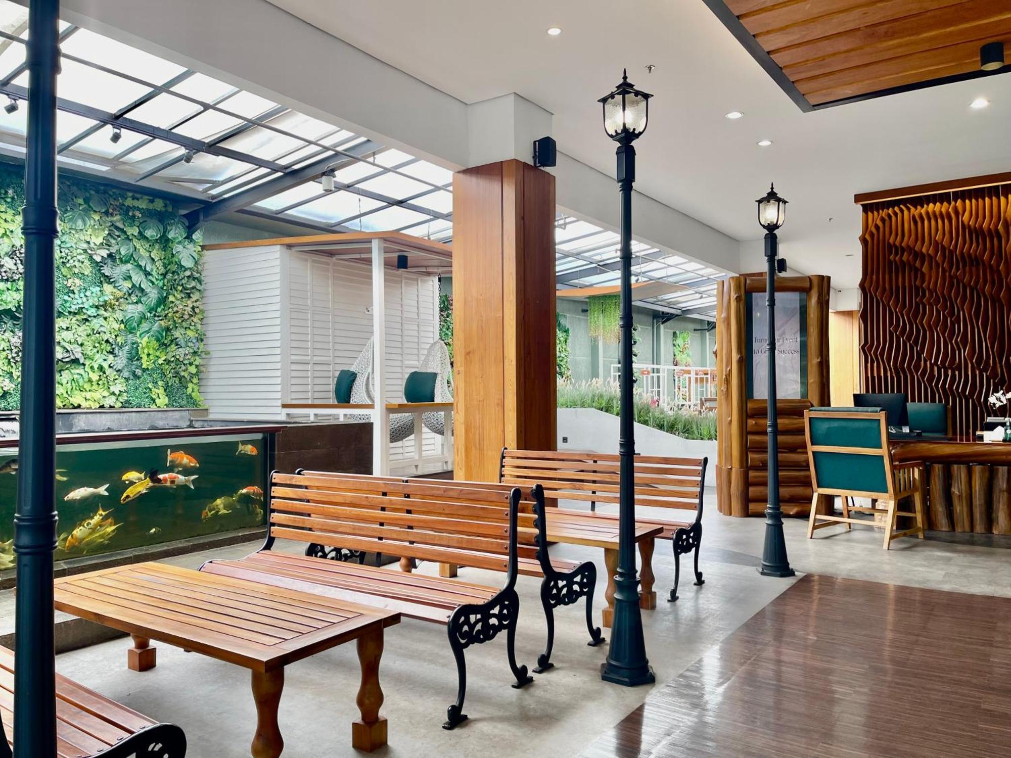 Hemangini Hotel Bandung Extérieur photo