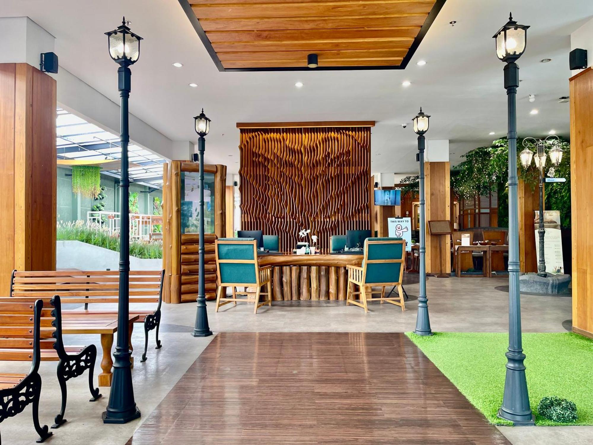 Hemangini Hotel Bandung Extérieur photo