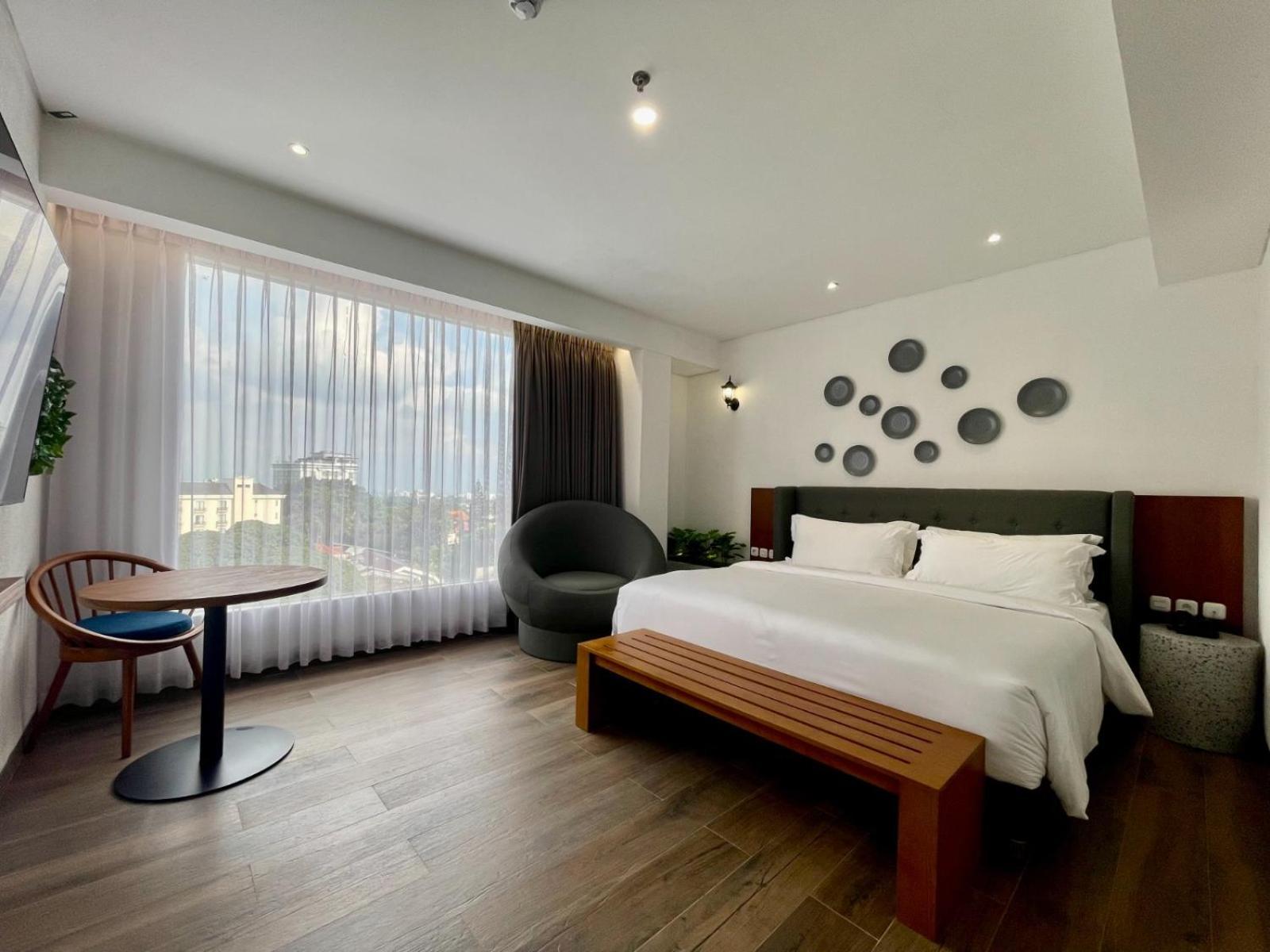 Hemangini Hotel Bandung Extérieur photo